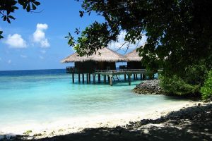 Solo en las islas Maldivas puedes dormir bajo el mar