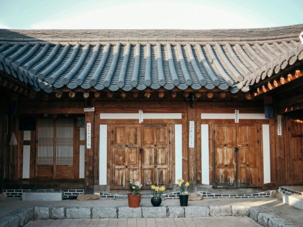 insung-yoon-9Ru6Ythpe3Y-unsplash