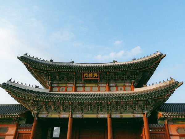 raymond-yeung-e9OxvjF1lD0-unsplash